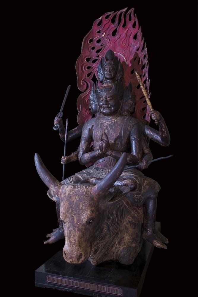 真木大堂　木造大威徳明王像