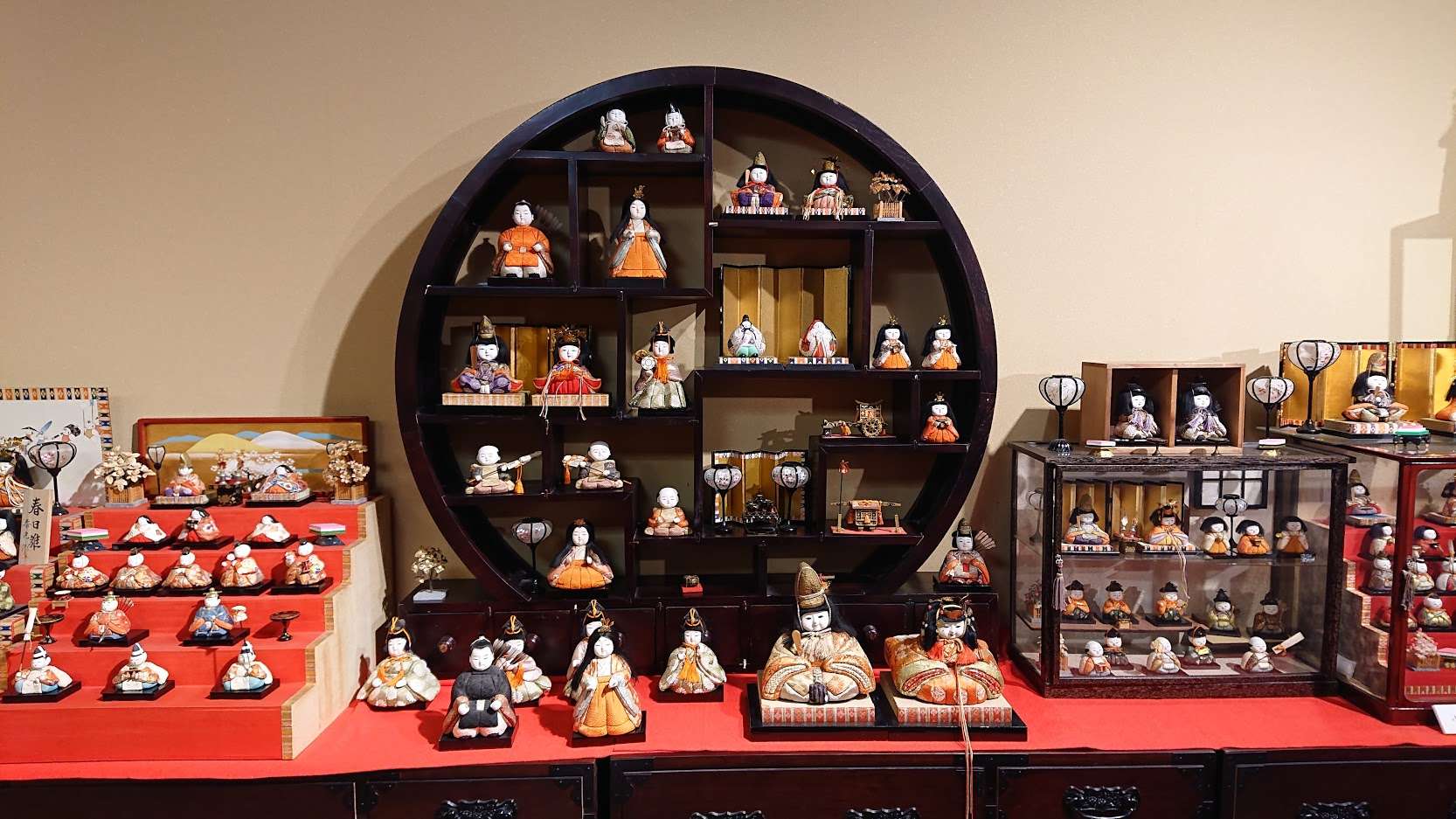 ミニチュアサイズのひな人形はキュート！